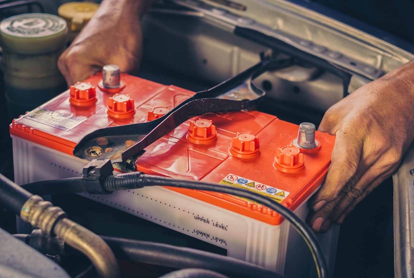Editors%2 Fimages%2 F1648456043088 Car Battery Work