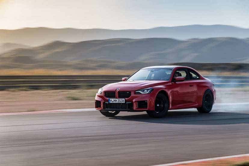 BMW M2 2022: เครื่องยนต์ใหม่พร้อมเกียร์คลาสสิกและระบบขับเคลื่อนล้อหลัง, photo 1