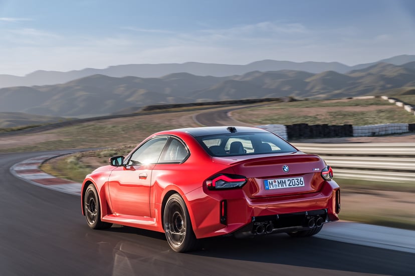 BMW M2 2022: เครื่องยนต์ใหม่พร้อมเกียร์คลาสสิกและระบบขับเคลื่อนล้อหลัง, photo 2