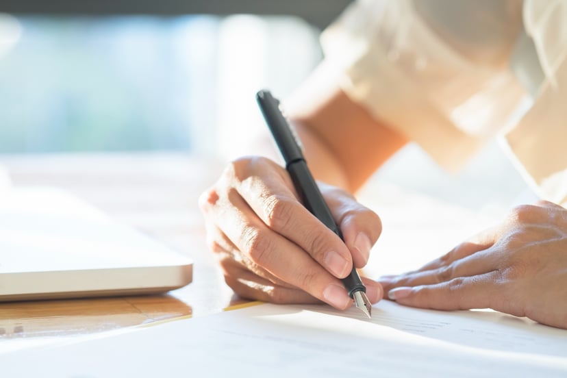 Editors%2 Fimages%2 F1696330608892 Asian Business Woman Signing Contract Document Making Deal