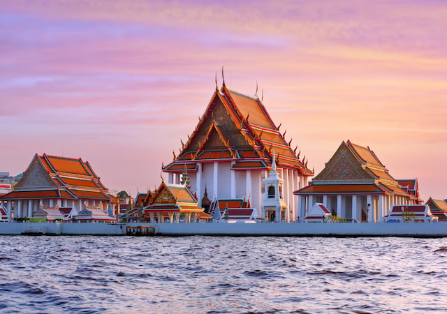 Driving to 9 popular temples in Bangkok on a day trip, photo 8
