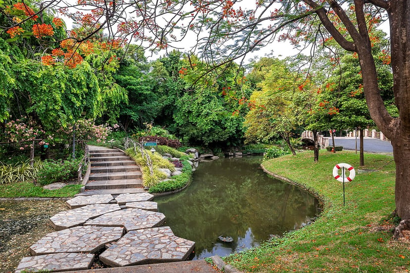 Wachirabenchathat Park Stone Garden 05.23