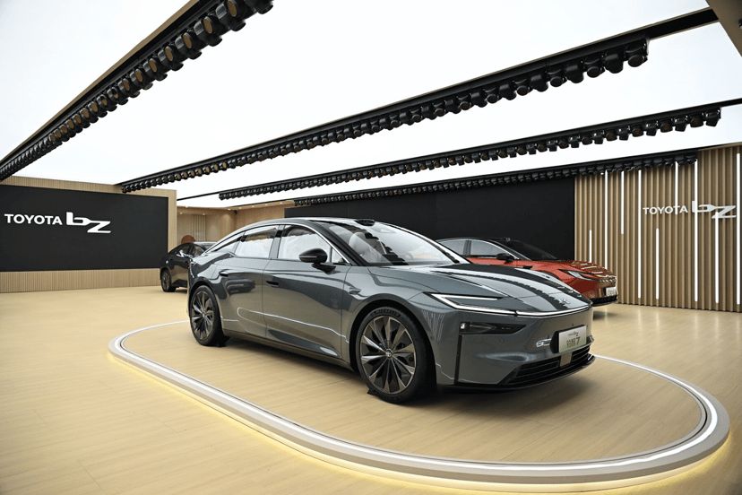 Toyota เปิดตัวซีดานไฟฟ้ารุ่นเรือธง bZ7 Electric ในงานเซี่ยงไฮ้ออโต้โชว์ 2025, photo 2