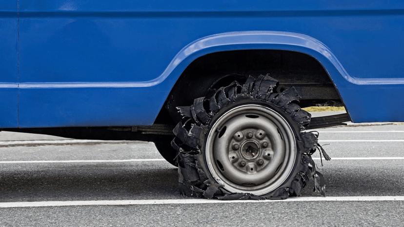 How to Know If Your Car Tire Has Blown Out While Driving, photo 1