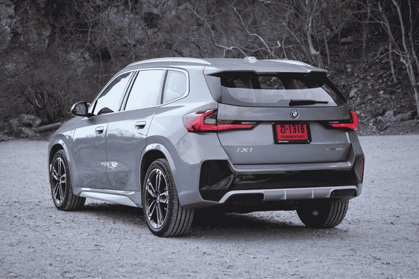 The iX1L exterior with M Sport details
