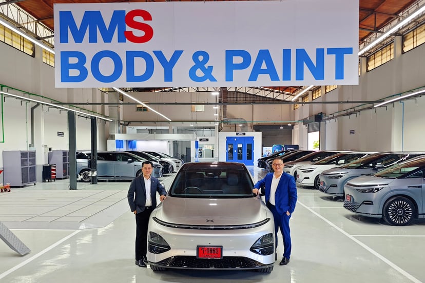 The BYD DOLPHIN G DM-i plug-in hybrid, a compact hatchback featuring a B-segment design and a modern two-tone color scheme, enters the European market in 2026.
