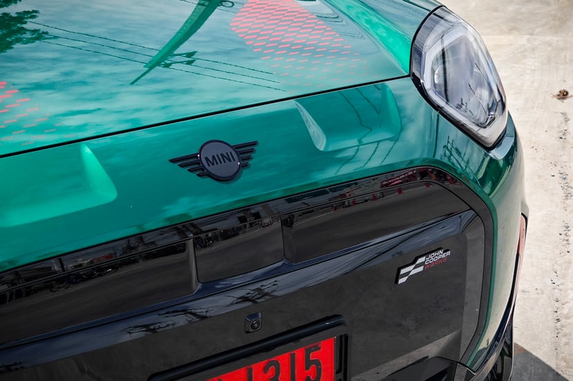 Under Mini Aceman JCW front bonnet