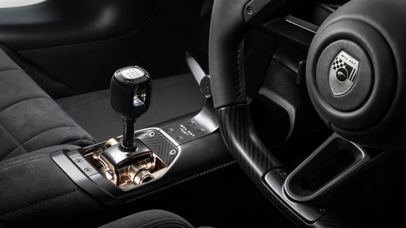 McLaren McL 6GT manual gearbox