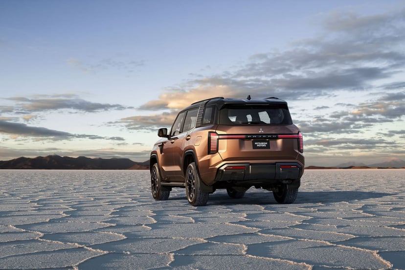 ดีไซน์ภายนอก All-New Mitsubishi Pajero