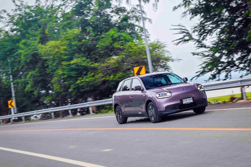 Chery Q driving on the road