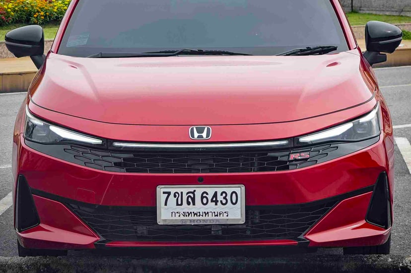 ดีไซน์ส่วนหน้าของรถ Honda City eHEV RS