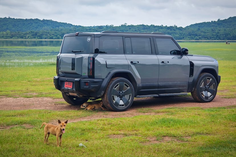Rear design with tailgate storage box gimmick on JAECOO 6T REEV