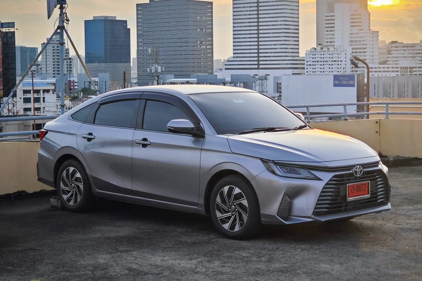 Review Toyota Yaris ATIV HEV