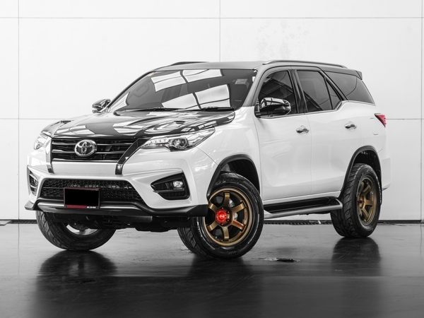 TOYOTA FORTUNER 2.8 TRD SPORTIVO 4WD