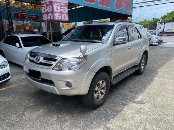 TOYOTA FORTUNER