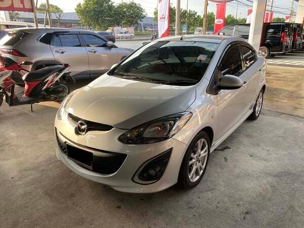 MAZDA 2