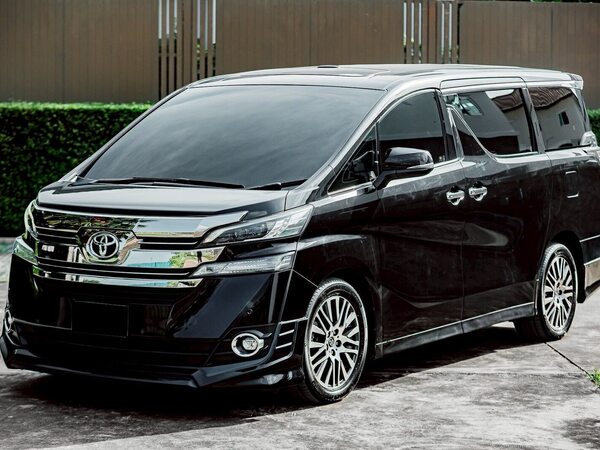 TOYOTA VELLFIRE 2.5 ZG