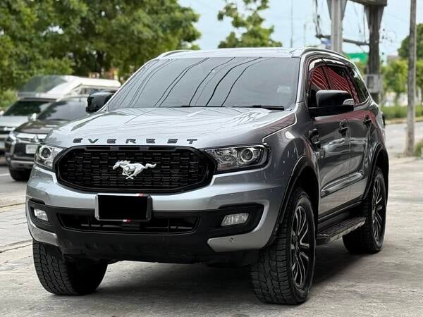 FORD EVEREST 2.0 TITANIUM 4WD
