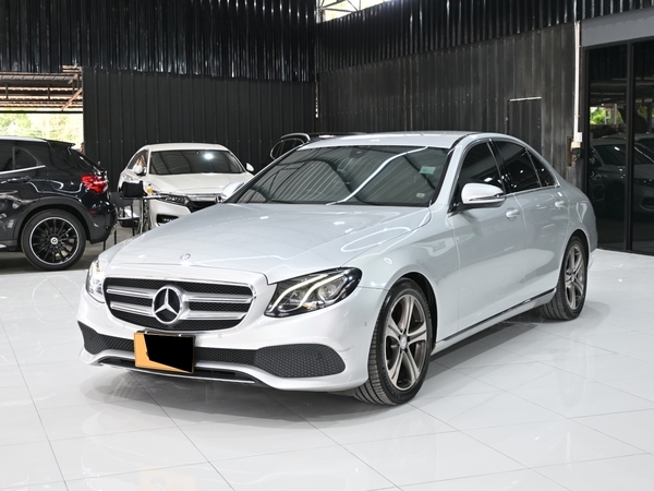 MERCEDES BENZ E220D AVANTGARDE (W213)