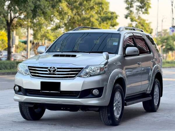 TOYOTA FORTUNER CHAMP 3.0V