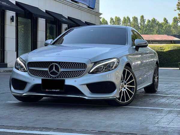 MERCEDES BENZ W205 C250 COUPE AMG DYNAMIC