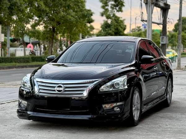 NISSAN TEANA 2.5 XV TOP