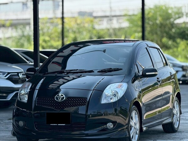 TOYOTA YARIS 1.5 S