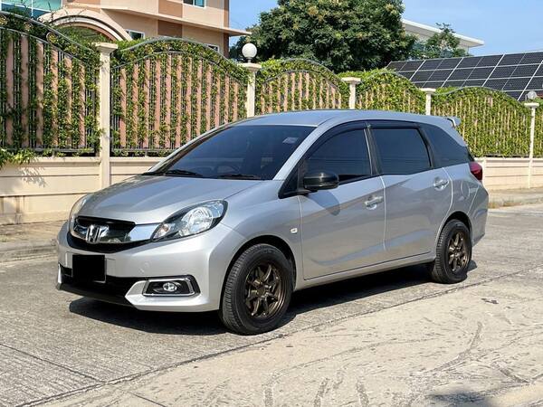HONDA MOBILIO 1.5 S