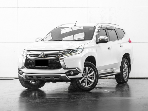 MITSUBISHI PAJERO SPORT 2.4 GT