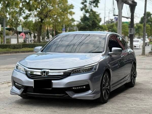 HONDA ACCORD 2.0 HYBRID TECH TOP OPTION
