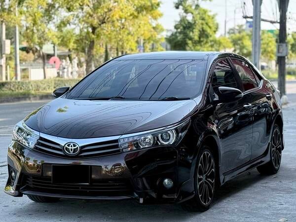 TOYOTA ALTIS 1.8 ESPORT TOP OPTION