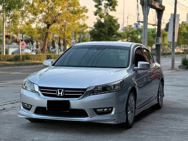 HONDA ACCORD G9 2.0EL NAVI TOP