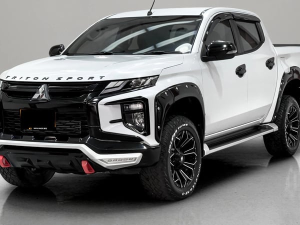 MITSUBISHI TRITON 2.4 GLS PLUS DOUBLE CAB