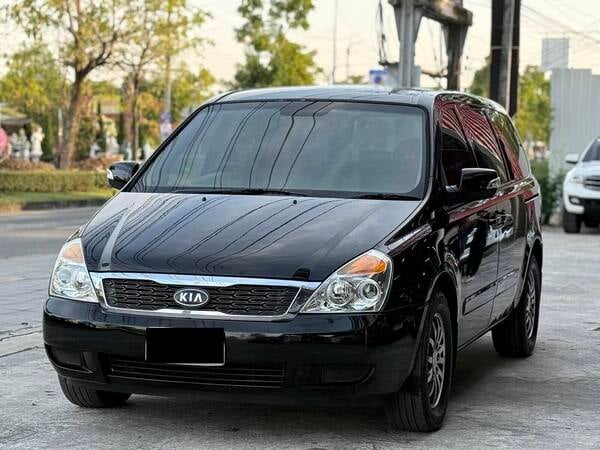 KIA GRAND CARNIVAL 2.9 AUTO