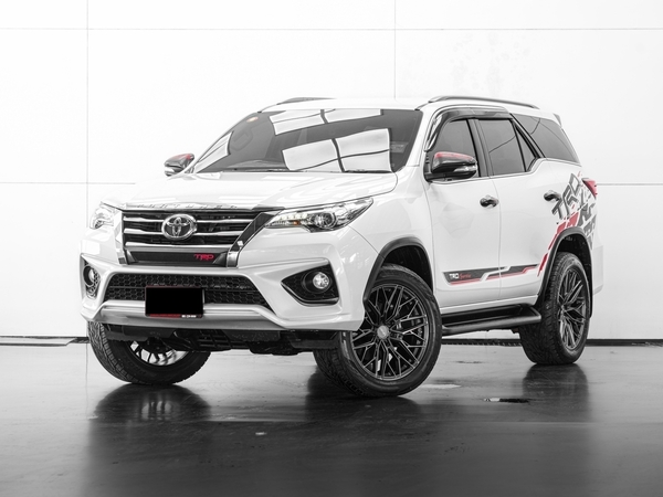 TOTOTA FORTUNER 2.8 TRD SPORTIVO 4WD