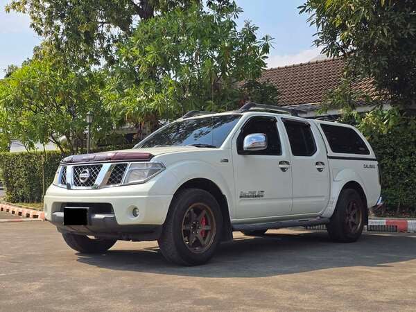 NISSAN NAVARA 2.5 LE D40