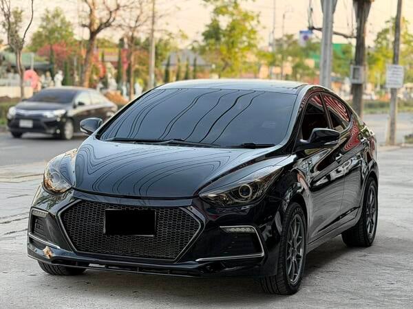 HYUNDAI ELANTRA 1.8 GLS TOP