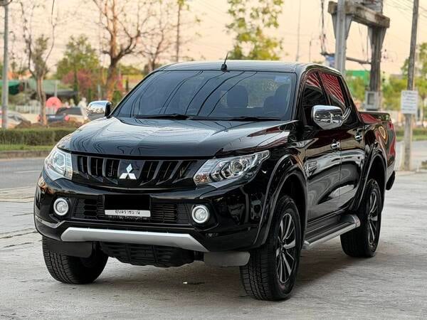 MITSUBISHI TRITON PLUS 2.4 MT DOUBLE CAB