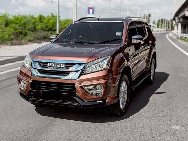 ISUZU MU-X 2.5 2WD AT