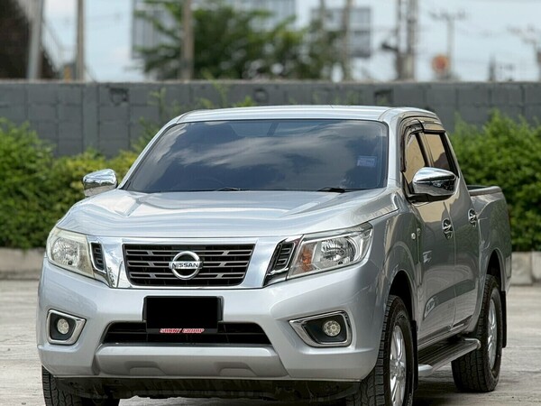 NISSAN NAVARA 2.5 E 4DR