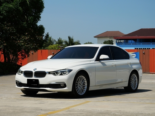 BMW 320D LUXURY