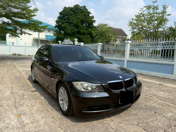 BMW 318 I E90