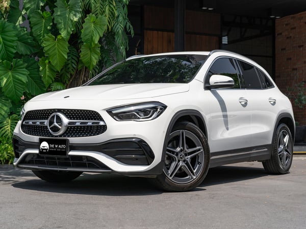 MERCEDES-BENZ GLA200 AMG DYNAMIC