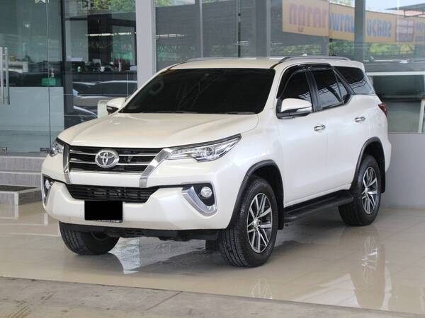 TOYOTA FORTUINER 2.4 V