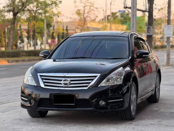 NISSAN TEANA 2.0XL TOP