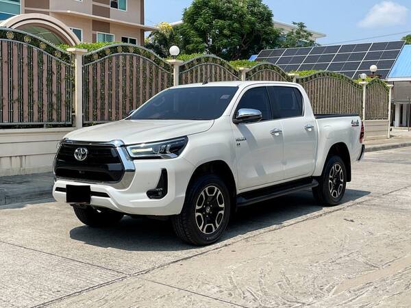 TOYOTA HILUX REVO DOUBLE CAB 2.8 HIGH 4WD