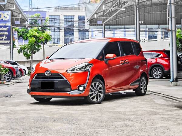 TOYOTA SIENTA 15 V TOP 