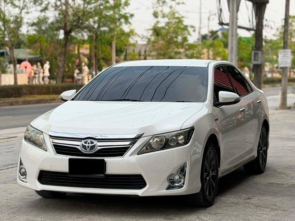 TOYOTA CAMRY 2.5HYBRID NAVI TOP OPTION