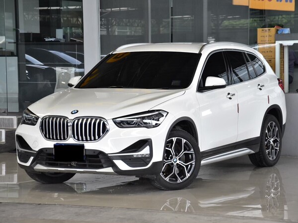 BMW  X1 2.0 F48 SDRIVE20D XLINE SUV