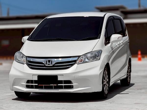 HONDA FREED 1.5 EL